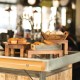 T&G Woodware houten broodschaal met handvatten acacia