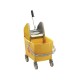 Rubbermaid rolemmer met wringer geel 25ltr