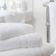 Mitre Comfort Nova Handdoek Wit 50x90cm | Katoen